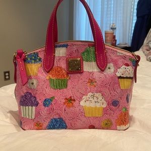 Rare Dooney and Bourke Cupcake Purse-BRAND NEW!